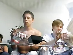 Twinks blowing dicks and smoking in orgy